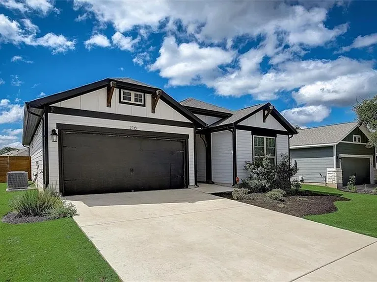 216 Trellis Blvd — Photo 2