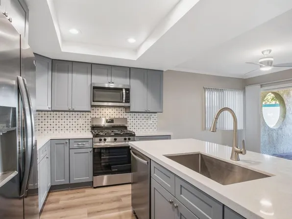 375 N Melrose Dr Unit A, Vista, CA 92083