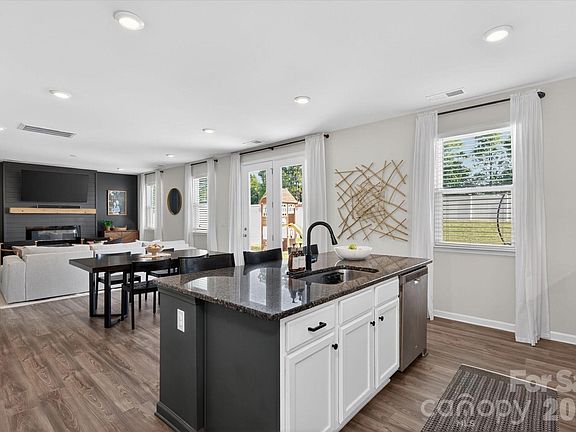 5th image of 6002 Weddington Pointe Dr