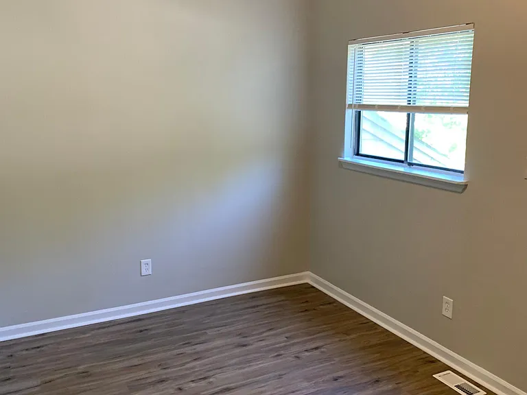 1798 Falconcrest Dr — Photo 19