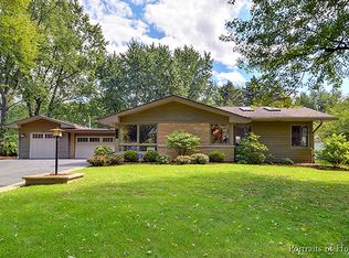 28W181 Lawnmeadow Ln, Naperville, IL 60540