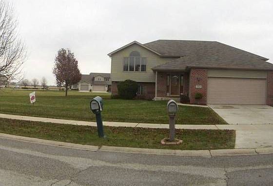 1st image of 2921 Diamond Dr