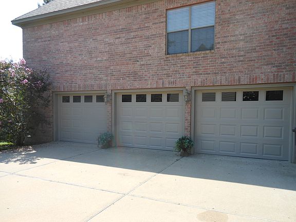 3-Car Garage w/Safe Room