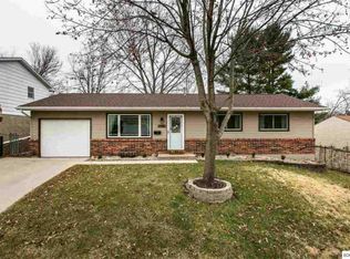 1996 Grant St, Dubuque, IA 52002