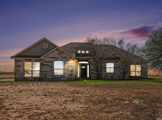 3270 County Road 405, Floresville, TX 78114