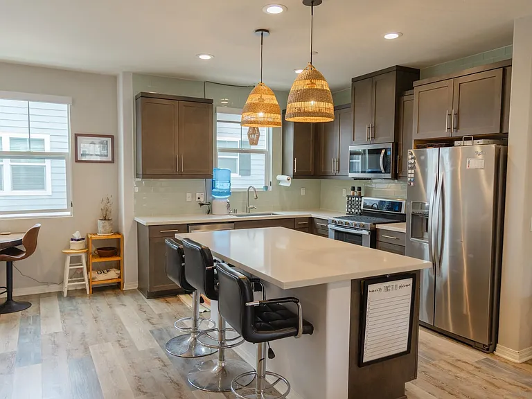 505 Lark Way — Photo 2