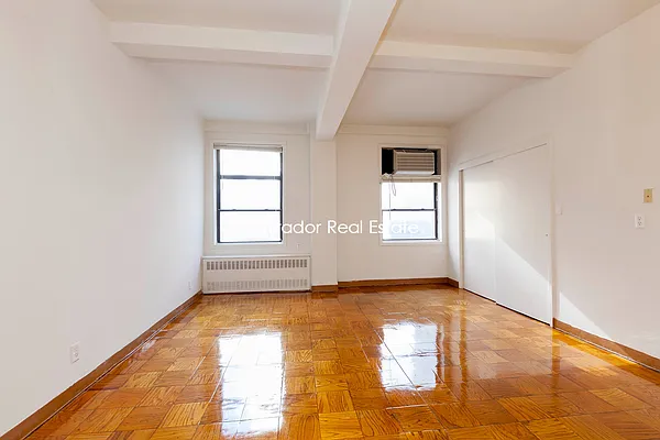 Rented by Mirador Real Estate | media 36