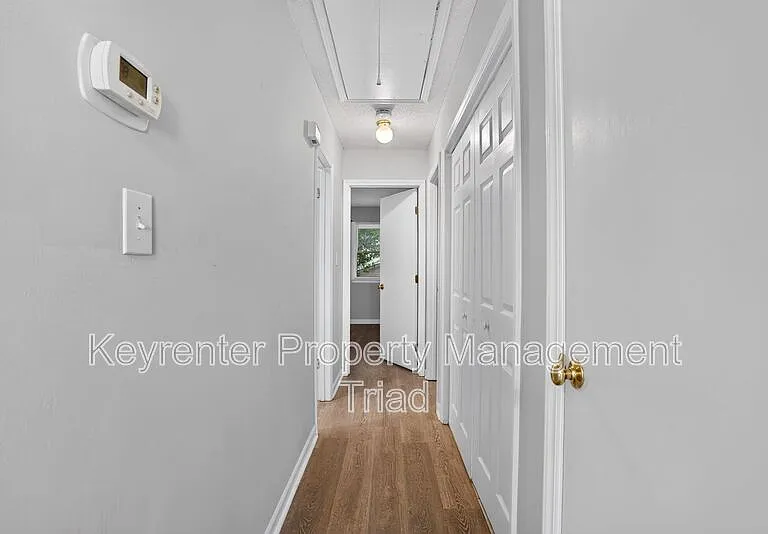 151 Laura Ave — Photo 13