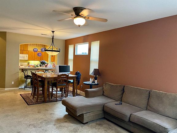 3rd image of 176 College Hill Way