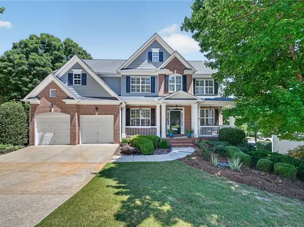 6587 River Island Dr, Buford, GA 30518