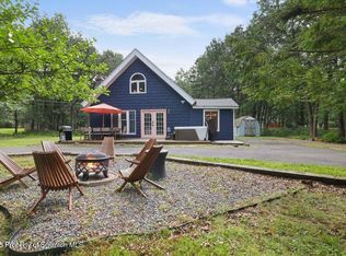 114 White Tail Ln, Long Pond, PA