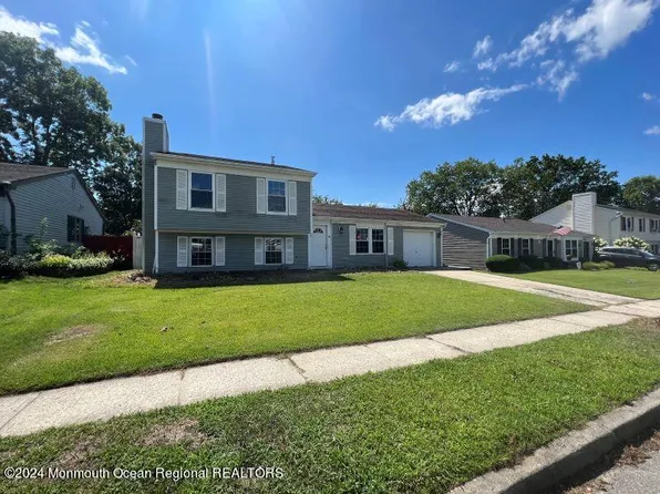 10 Village Drive, Barnegat, NJ 08005