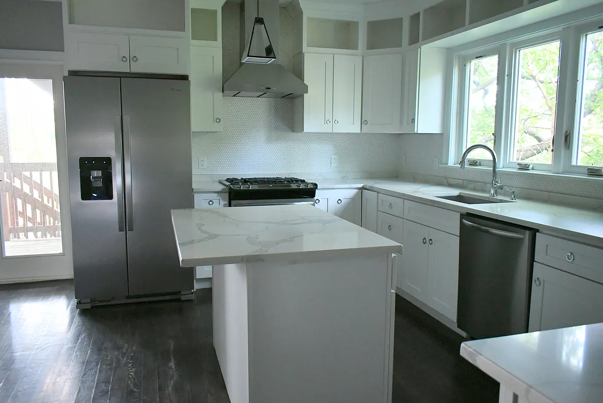 Building Photo - 444 Sumner St #1
