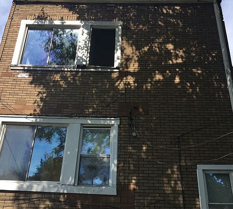 5th image of 6329 S Damen Ave