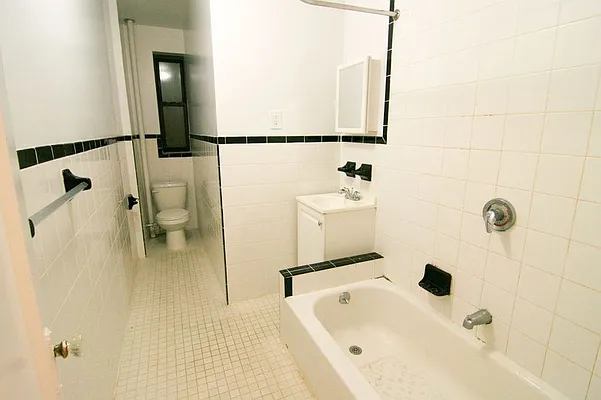 Rented by Horowitz Real Estate | media 10