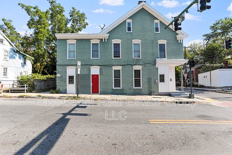 1st image of 102 W North Ave #2