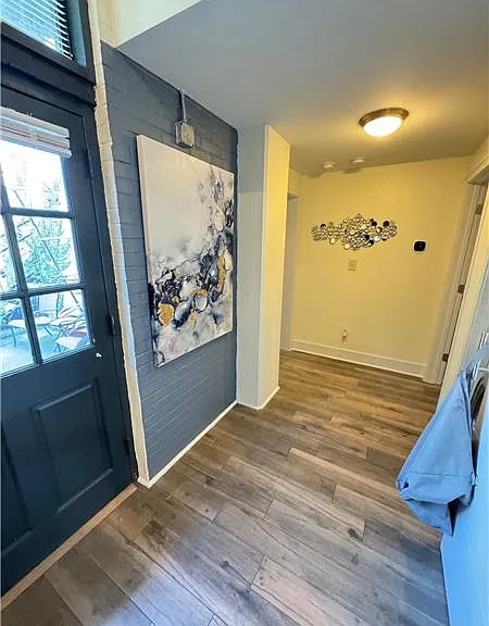 528 Selma St #B — Photo 16