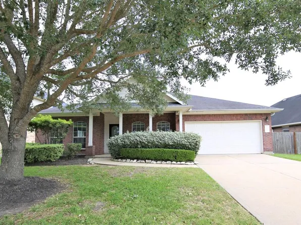 7803 Blue Lake Dr, Rosenberg, TX 77469