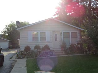 1527 Kenmore Ave, Round Lake Beach, IL