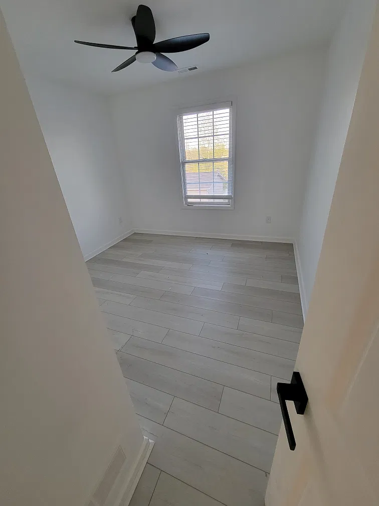 3 bed, 2.5 bath, 2250 sqft, $2,495 — Photo 3