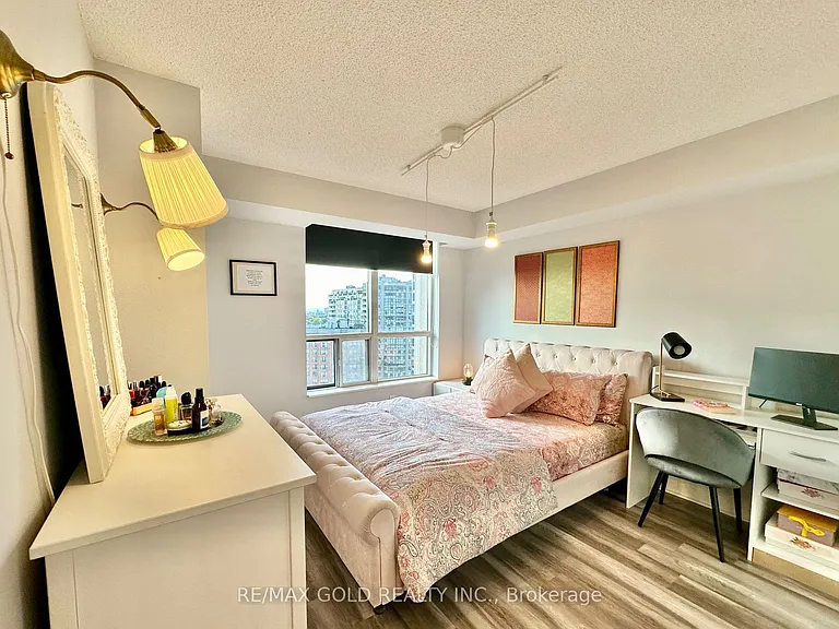 10 Northtown Way #1608 — Photo 25
