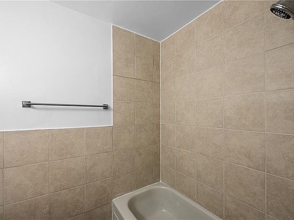 2nd image of 1361 E Ocean View Ave #7