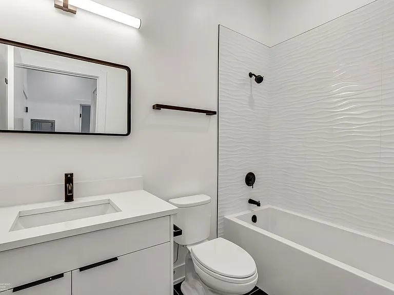 3312 N Halsted St #2F — Photo 16