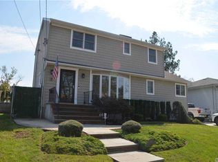 892 Van Buren St, Baldwin, NY 11510