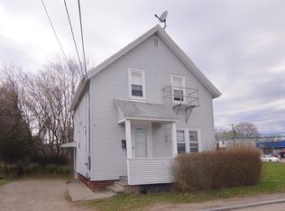 9 Laura St, East Providence, RI 02914