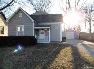 416 S Walnut St, Rochester, IL 62563