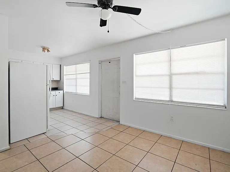 5801 11th Street Ct E — Photo 7