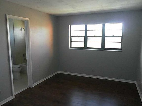 3rd image of 9080 NW 45th Ct