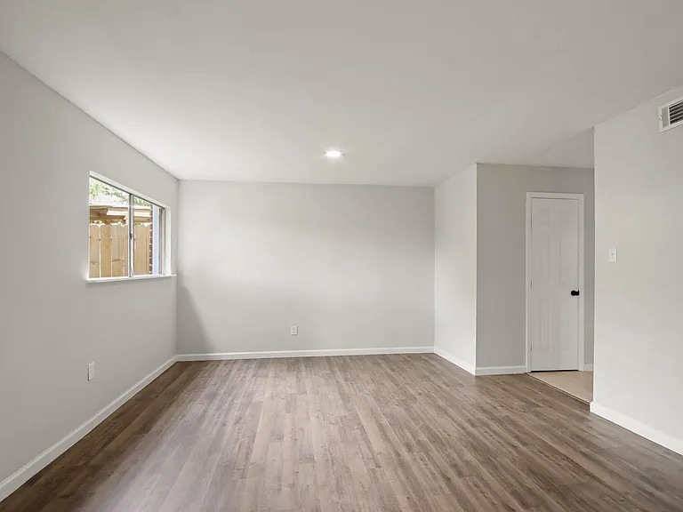 19511 Pine Echo Dr — Photo 4