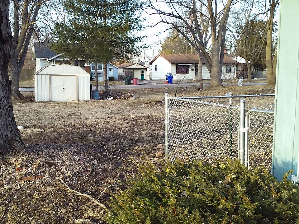 2nd image of 1360 N Taylor Ave