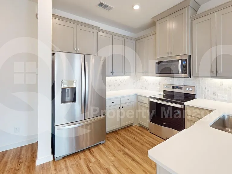 3404 Zellwood Ln — Photo 3