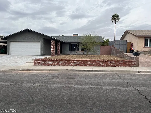 648 Paloma Dr