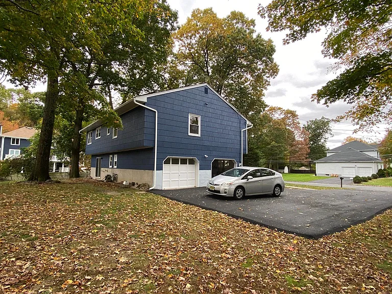25 Cottage Pl — Photo 13