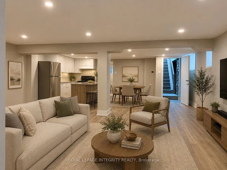468 Besserer St #B — Photo 2