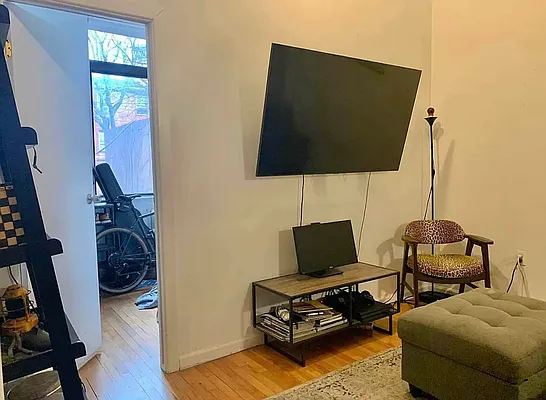 Rented by The Downtown LLC | media 20