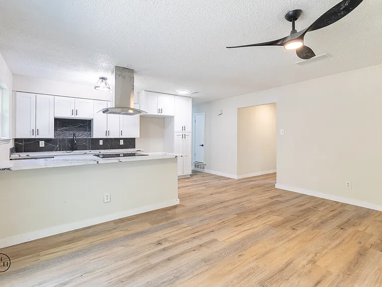 2318 May Ln — Photo 13