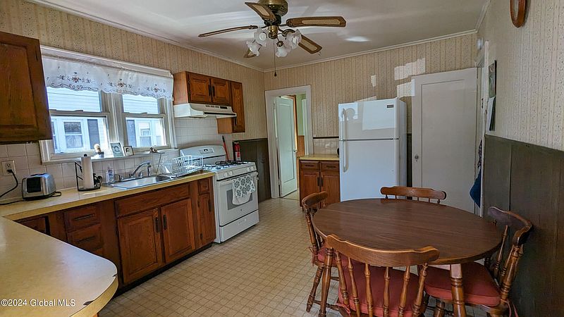5th image of 299 S Main Street
