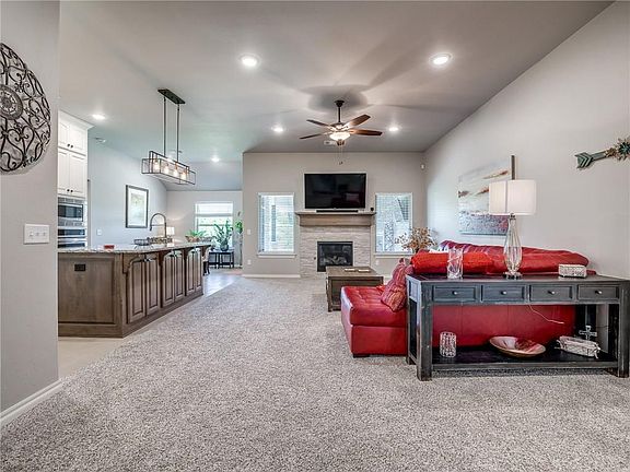 3rd image of 16013 Villa Valeria Way