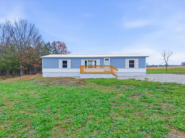621 State Highway F, Elkland, MO 65644
