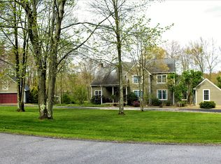 135 Applewood Ln, Slippery Rock, PA