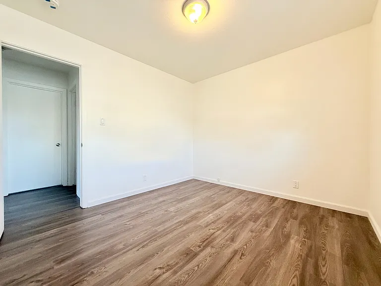 420 S 7th St #6 — Photo 13