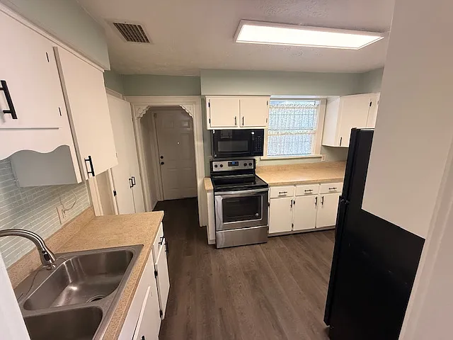 211 N Moss St — Photo 9
