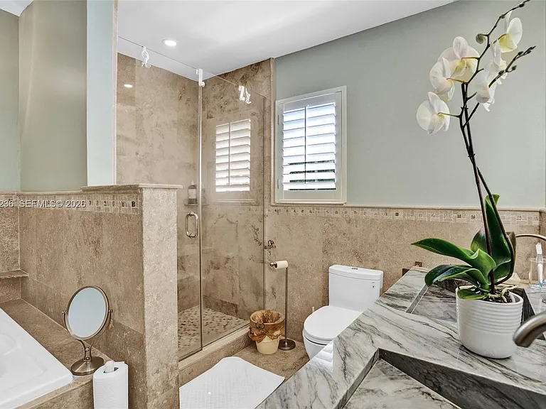 1534 Palancia Ave — Photo 34