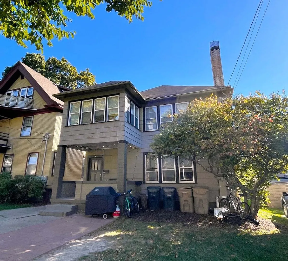 33 Lathrop St. — Photo 1