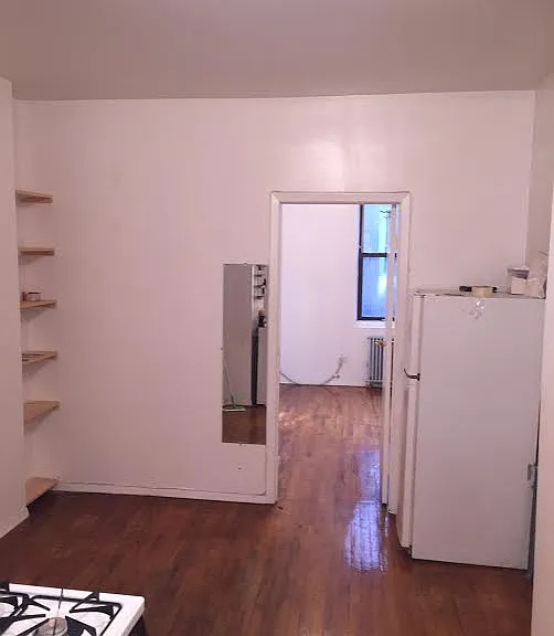 97 E 7th St #12 — Photo 2