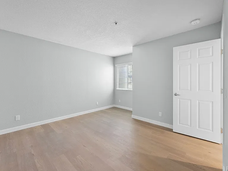 Crestwood Apartment Homes — Photo 41